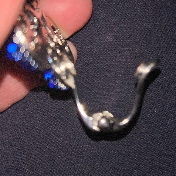 NCAA Kentucky wildcats magnetic necklace charm - Picture 6 of 7